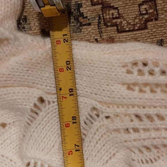 Hanmade Knitted Sweater. No Labels. Suposed To Be Size Large - Picture 2 of 8